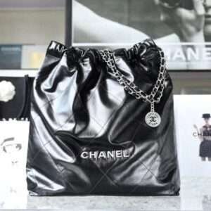 Chanel 22 Shopping Black Smooth Leather 35cm